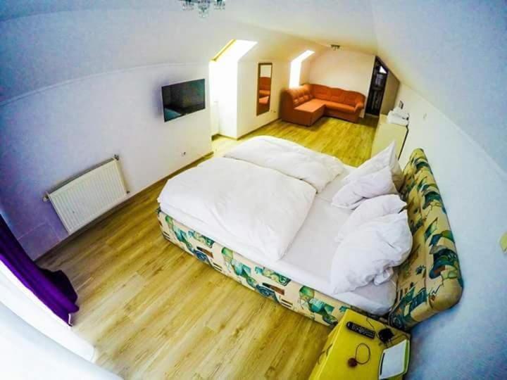 Casa Germana 호텔 Lupeni  외부 사진