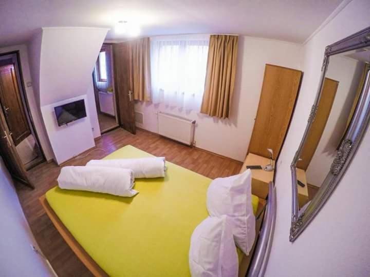 Casa Germana 호텔 Lupeni  외부 사진