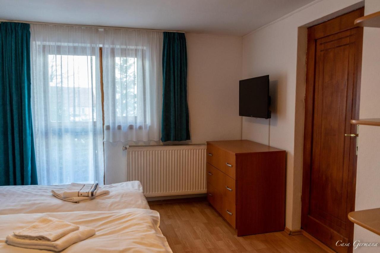 Casa Germana 호텔 Lupeni  외부 사진